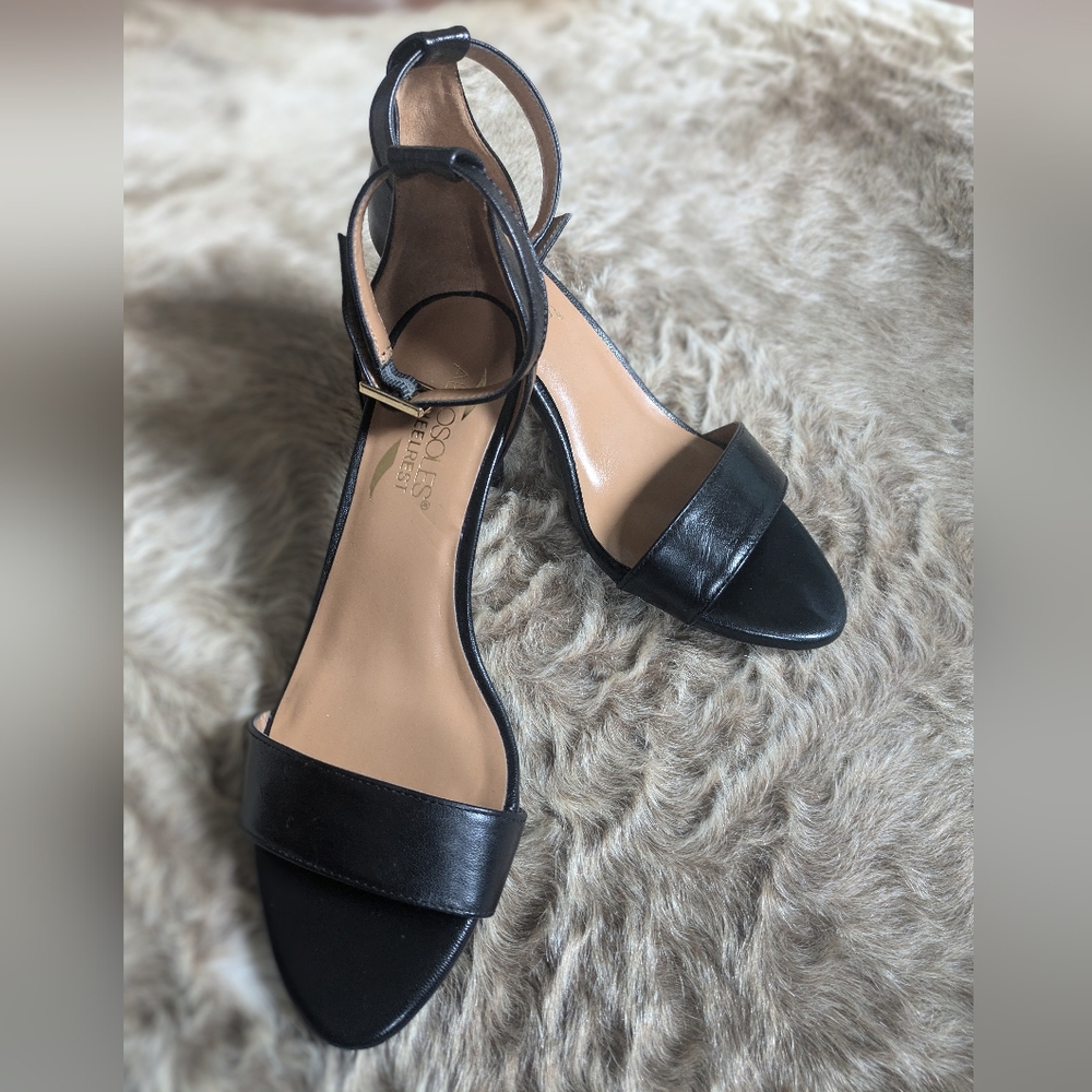 Strappy leather sandals, Aerosoles, black, US size 6.5